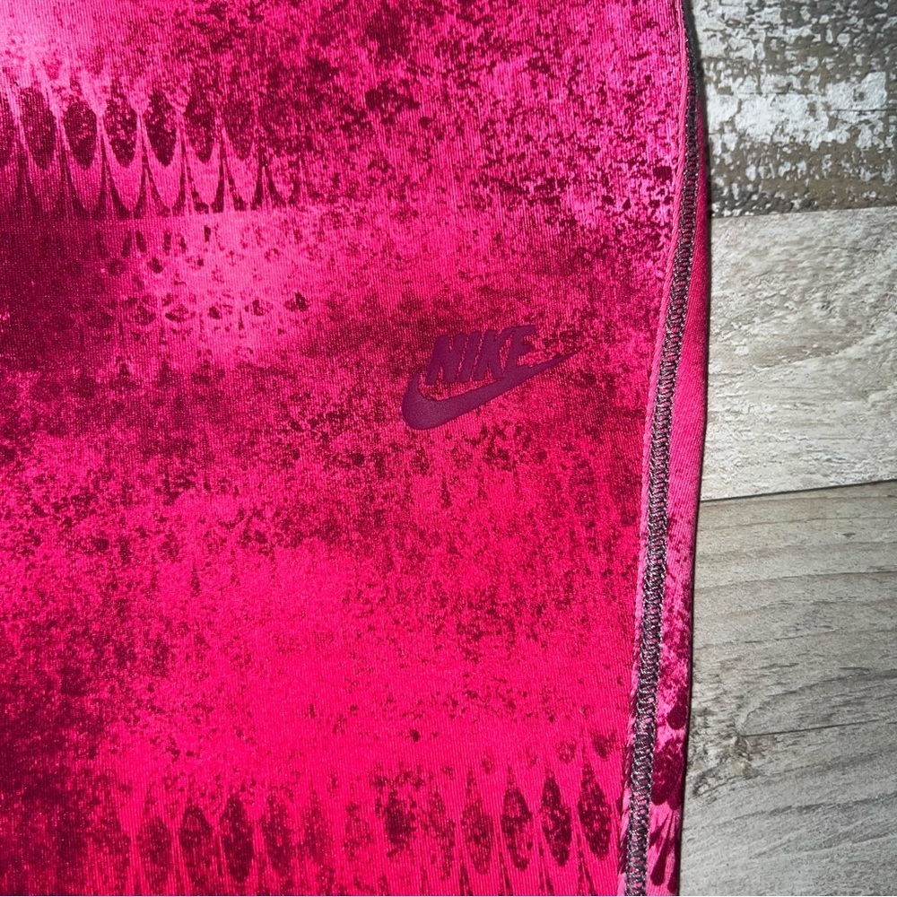 Nike Youth Girl’s Printed Pink Leggings Size S - Picture 2 of 6